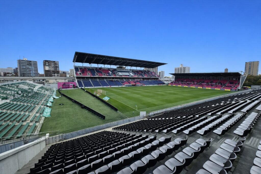 ヨドコウ桜スタジアムの座席選びを徹底解説。見やすい席やおすすめエリア、家族・友人・ひとり観戦に合う選び方を紹介します。