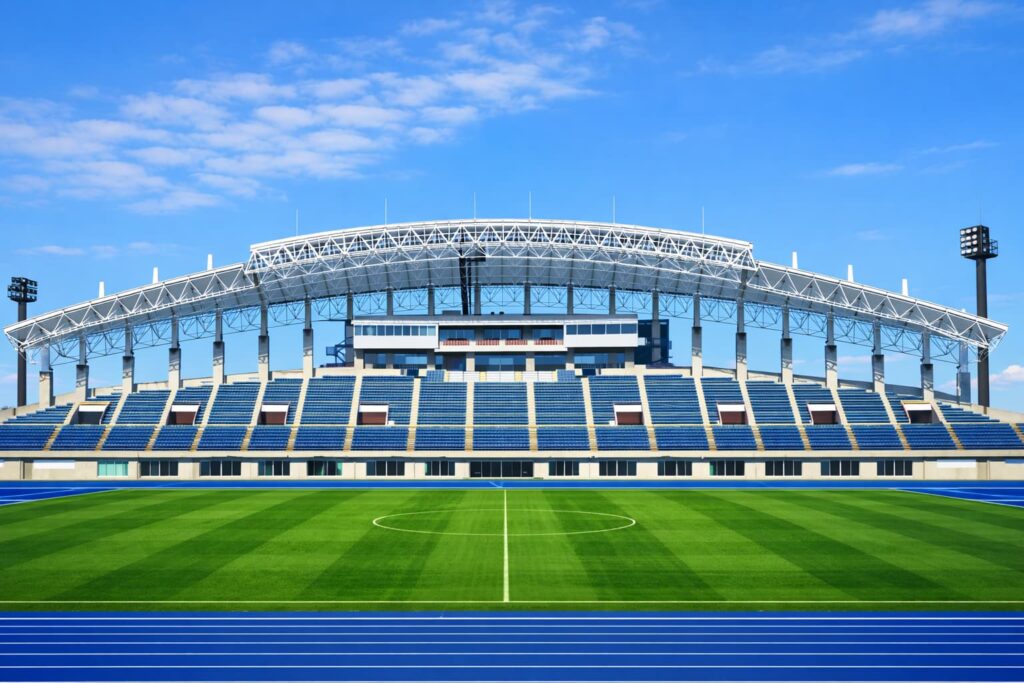 ケーズデンキスタジアム水戸の座席を見え方・静かさ・価格で選ぶコツを解説。メイン・バック・ゴール裏の違いが分かる